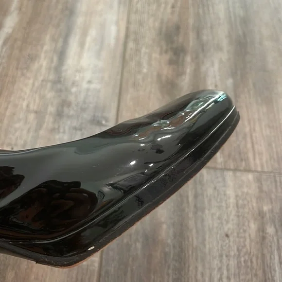 Gucci Black Patent Leather Pumps - Picture 13 of 16